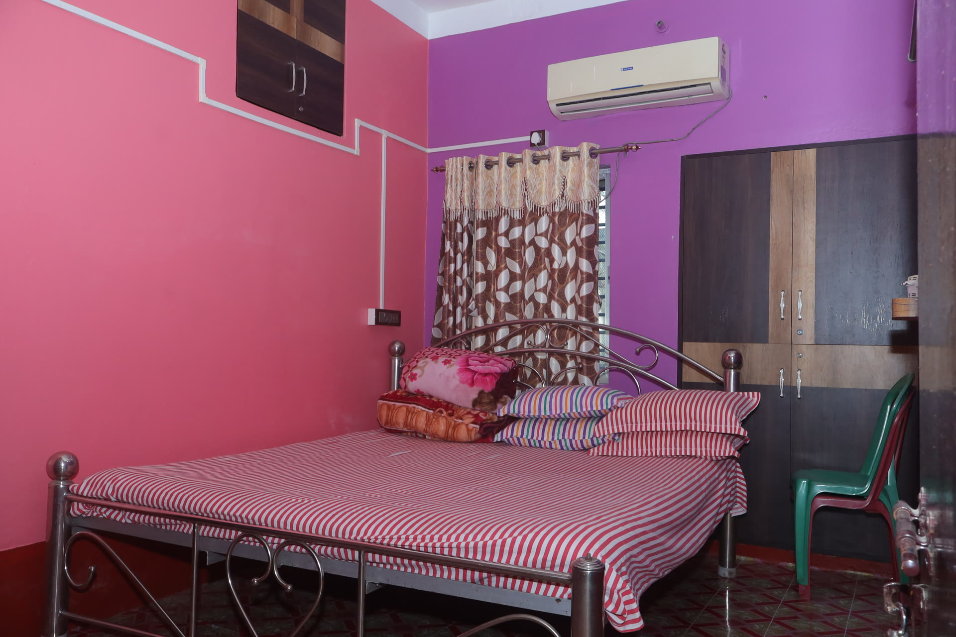 Dormitory with common bath